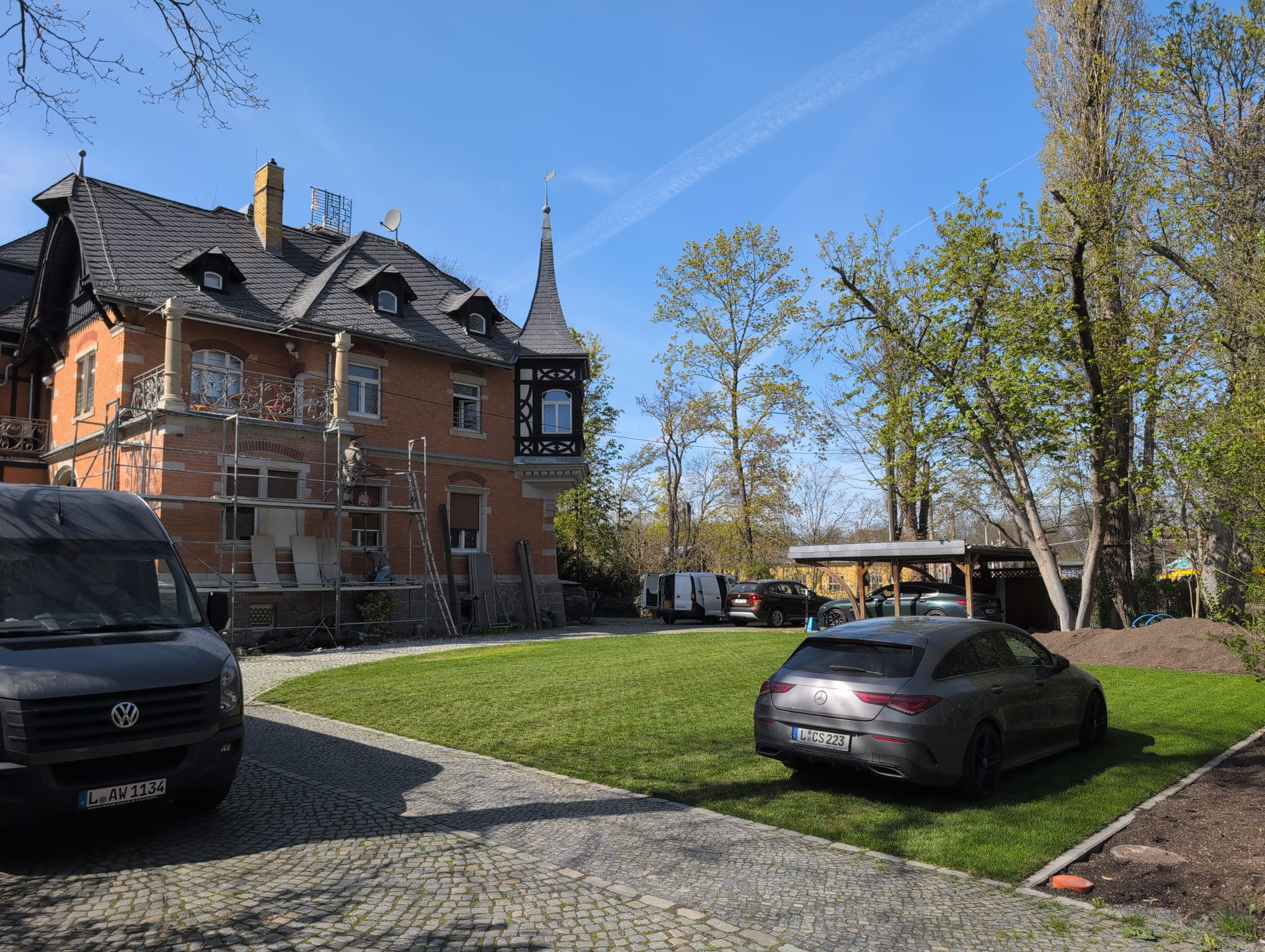 Seitenansicht der Villa